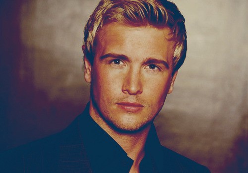 Rowly Dennis Fotoğrafı