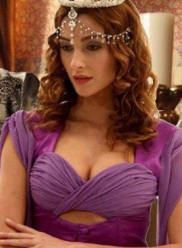 Özge Ulusoy fotoğrafı