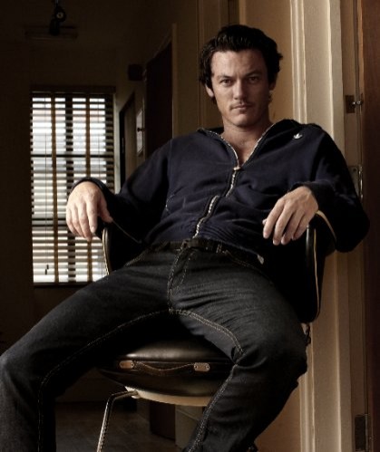 Luke Evans Fotoğrafı