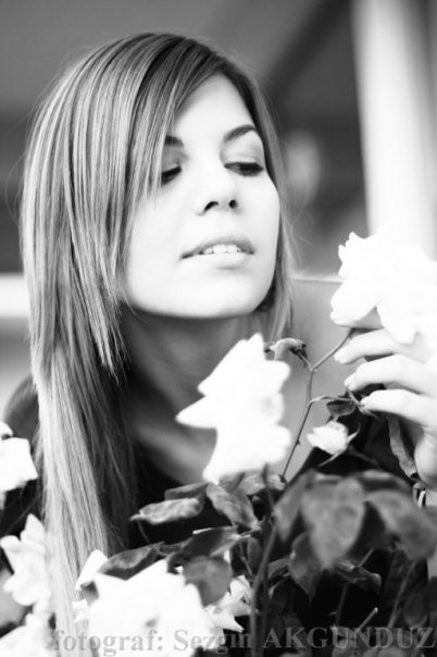 Begüm Topçu Fotoğrafı