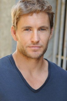 Brett Tucker Fotoğrafı