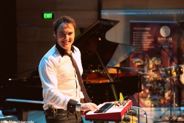 Mustafa Ceceli Fotoğrafı