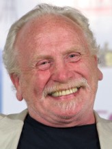 James Cosmo fotoğrafı