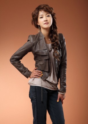 Lee Si-young Fotoğrafı