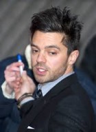 Dominic Cooper Fotoğrafı