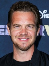 Taylor Handley fotoğrafı