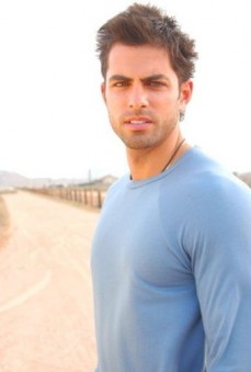 Adrian Bellani fotoğrafı