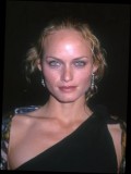 Amber Valletta fotoğrafı