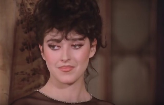 Yaprak Özdemiroğlu fotoğrafı