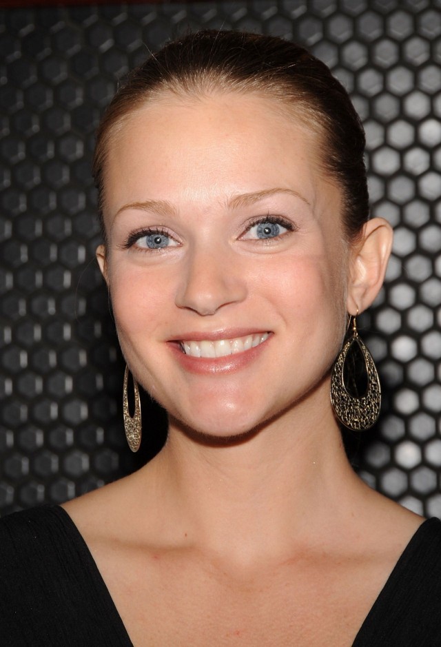 A.J. Cook Fotoğrafı