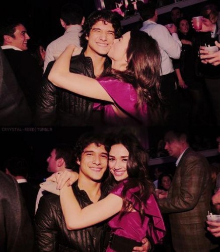 Crystal Reed Fotoğrafı