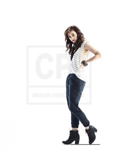 Crystal Reed Fotoğrafı