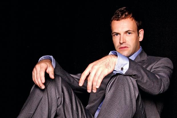 Jonny Lee Miller Fotoğrafı