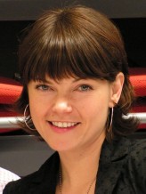 Nicole De Boer fotoğrafı