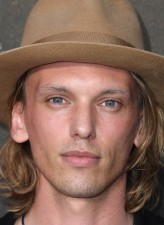 Jamie Campbell Bower fotoğrafı