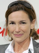 Isabelle Doval fotoğrafı