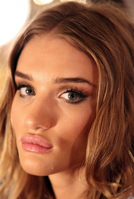 Rosie Huntington-Whiteley Fotoğrafı