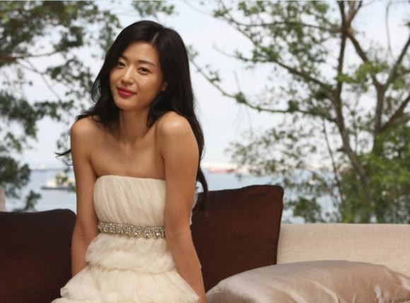 Gianna Jun fotoğrafı