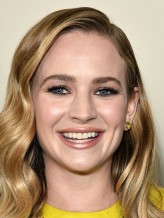 Britt Robertson fotoğrafı