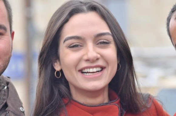 Birce Akalay Fotoğrafı