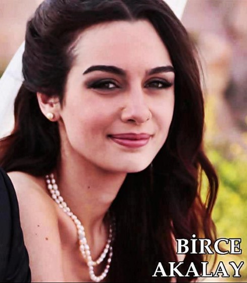 Birce Akalay Fotoğrafı