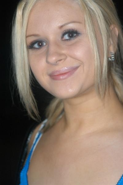 Aaralyn Barra fotoğrafı