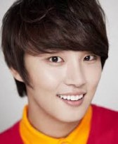 Yoon Si Yoon Fotoğrafı