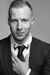 Angus McLaren fotoğrafı