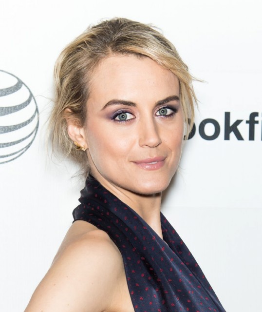 Taylor Schilling Fotoğrafı