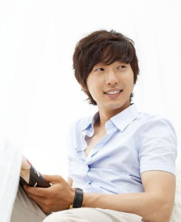 Lee Seung-hyo Fotoğrafı