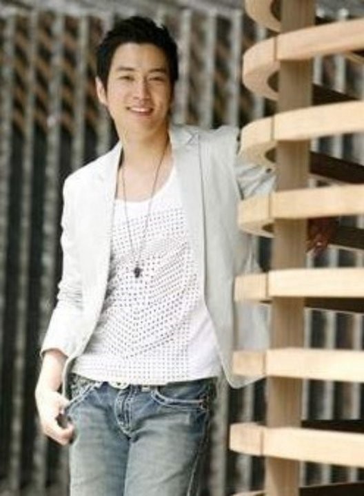 Lee Seung-hyo Fotoğrafı