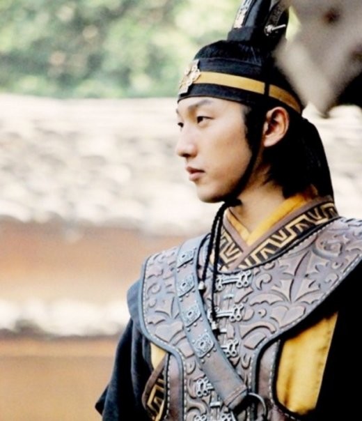 Lee Seung-hyo Fotoğrafı