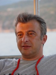 Hüseyin Avni Danyal Fotoğrafı