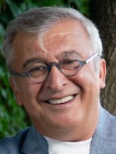 Hüseyin Avni Danyal fotoğrafı