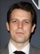 Jake Lacy fotoğrafı