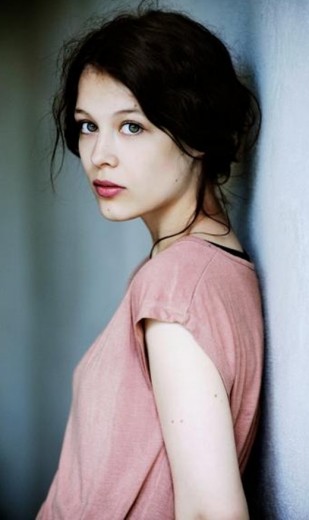 Paula Beer fotoğrafı
