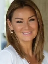 Pınar Altuğ fotoğrafı