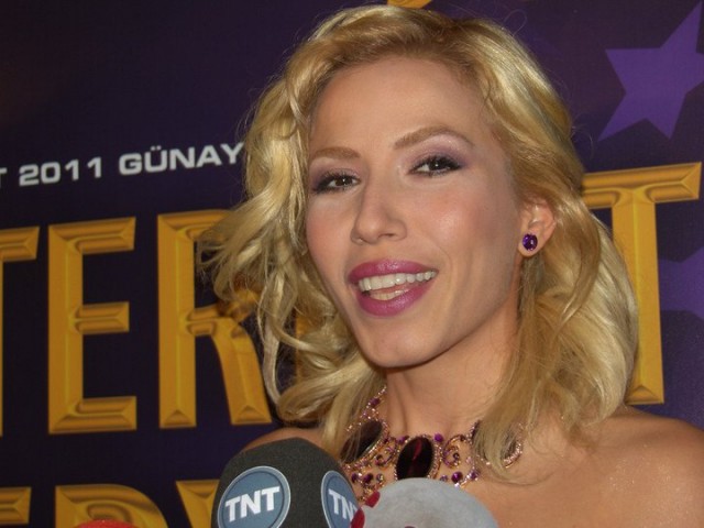 Burcu Güneş Fotoğrafı