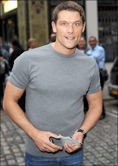 John Partridge fotoğrafı