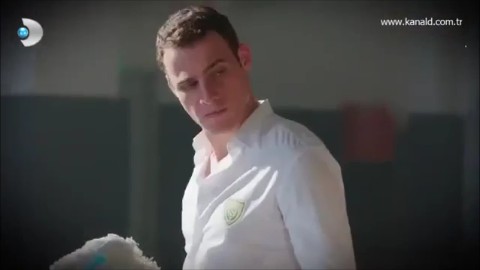 Kerem Bürsin Fotoğrafı