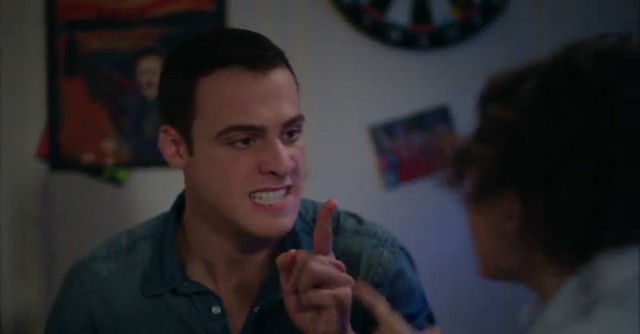 Kerem Bürsin Fotoğrafı