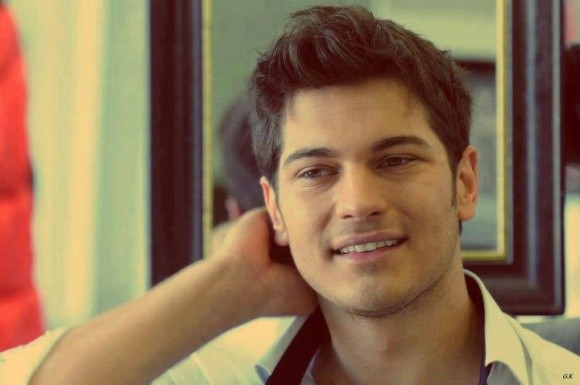 Çağatay Ulusoy fotoğrafı