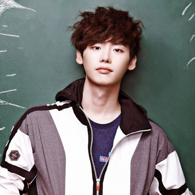 Lee Jong-suk Fotoğrafı