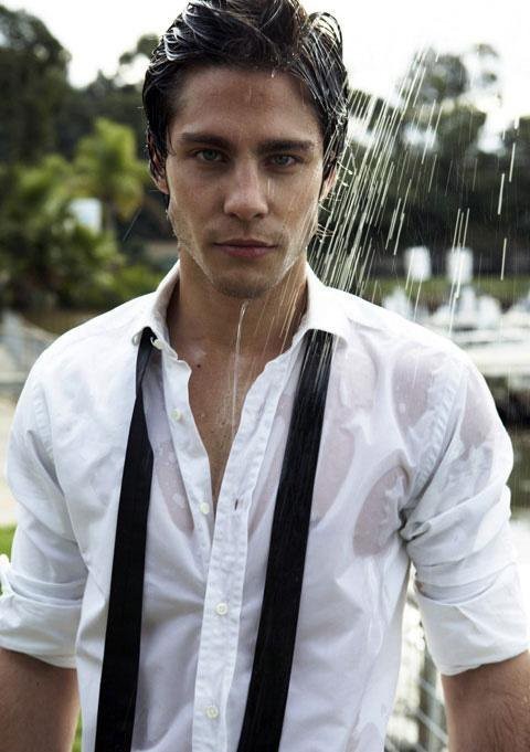 Dean Geyer fotoğrafı