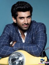 Aditya Roy Kapoor fotoğrafı