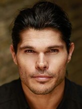 Taylor James fotoğrafı