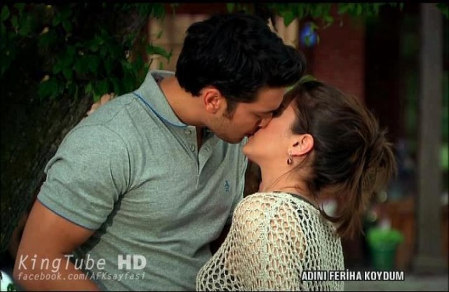 Hazal Kaya Fotoğrafı