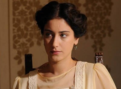 Hazal Kaya Fotoğrafı