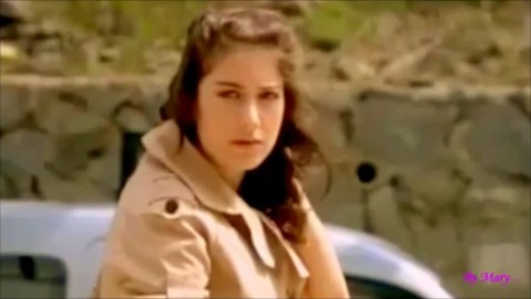 Hazal Kaya Fotoğrafı