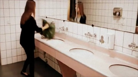 Hazal Kaya Fotoğrafı